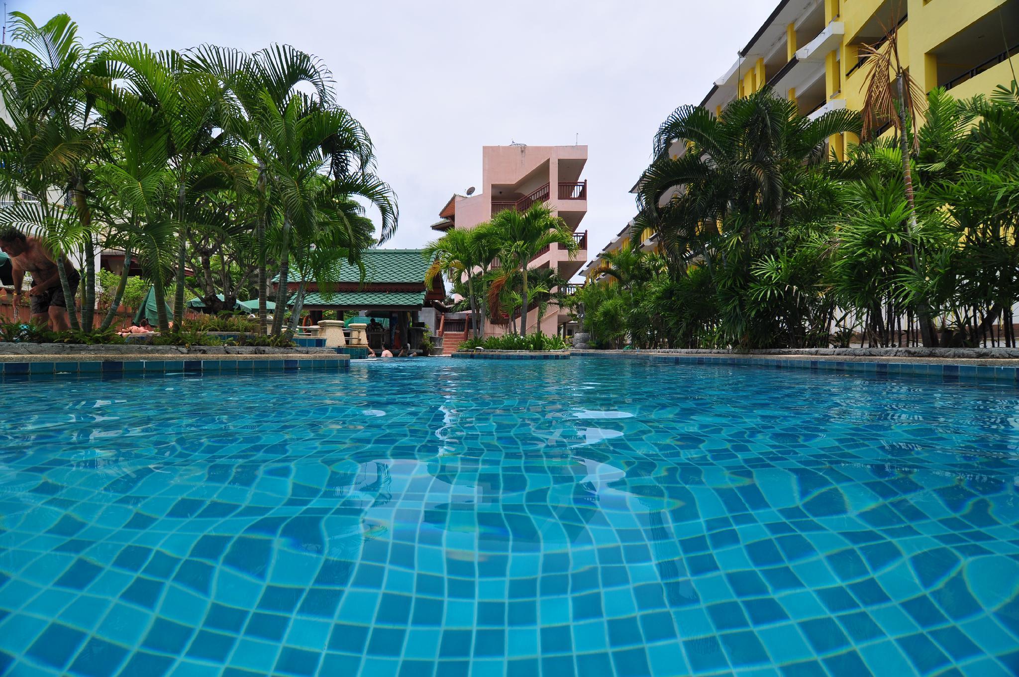 Baan Karonburi Resort Buitenkant foto